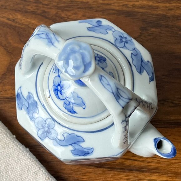 Small Chinese Teapot Blue & White Porcelain Hand Painted Marking Hieroglyphs - Picture 9 of 15